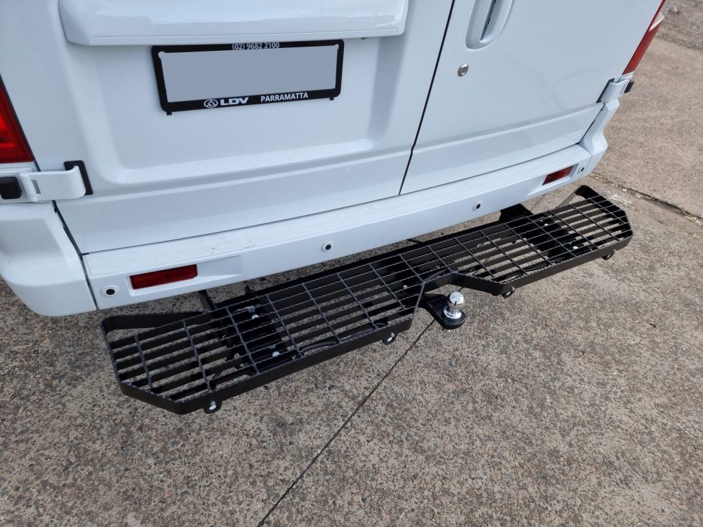 LDV V80 Cargo Van Rear Techician Step & Towbar (02/2013- on) – Formula ...