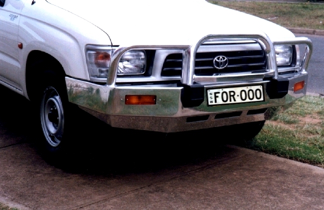 2001 toyota hilux deals bullbar